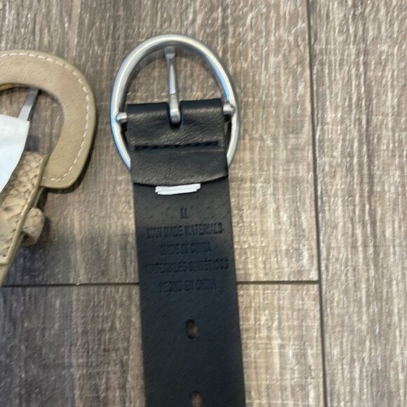 Bundle of 2 size medium belts - Picture 4 of 4